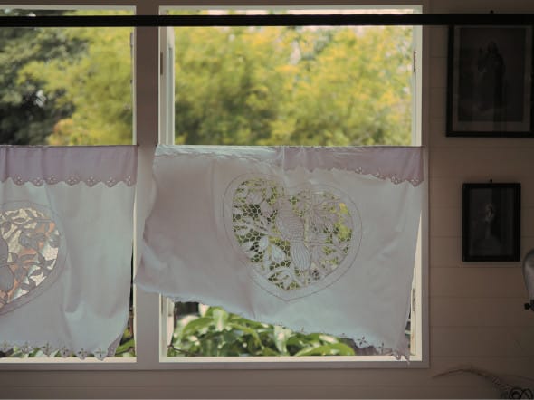 How to Choose Kitchen Curtains: Stylish & Practical Ideas